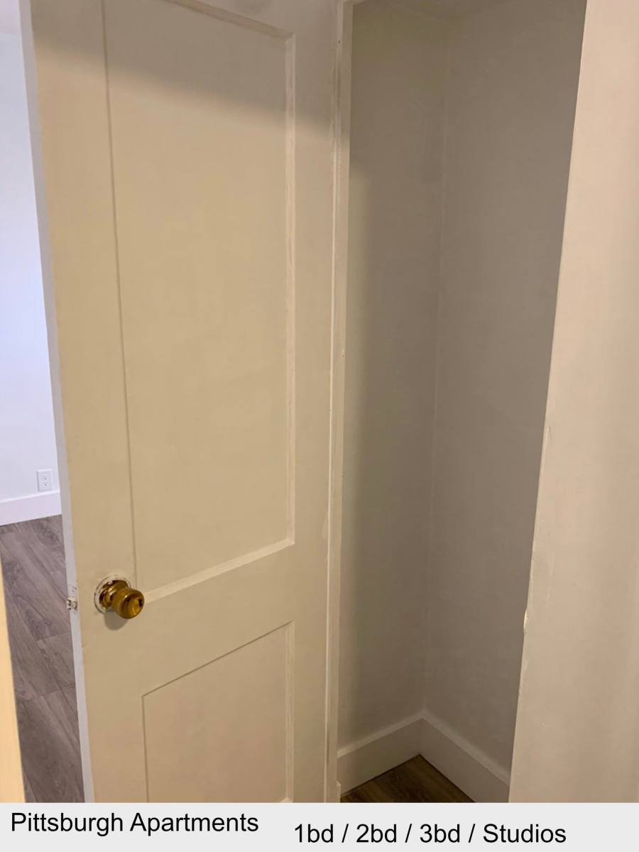 Apartment for rent at 709 Carothers Ave #3, Carnegie, PA 15106