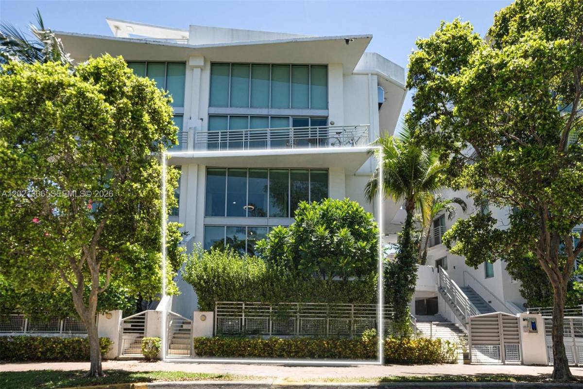 Apartment for rent at 245 Michigan Ave #LG5, Miami Beach, FL 33139