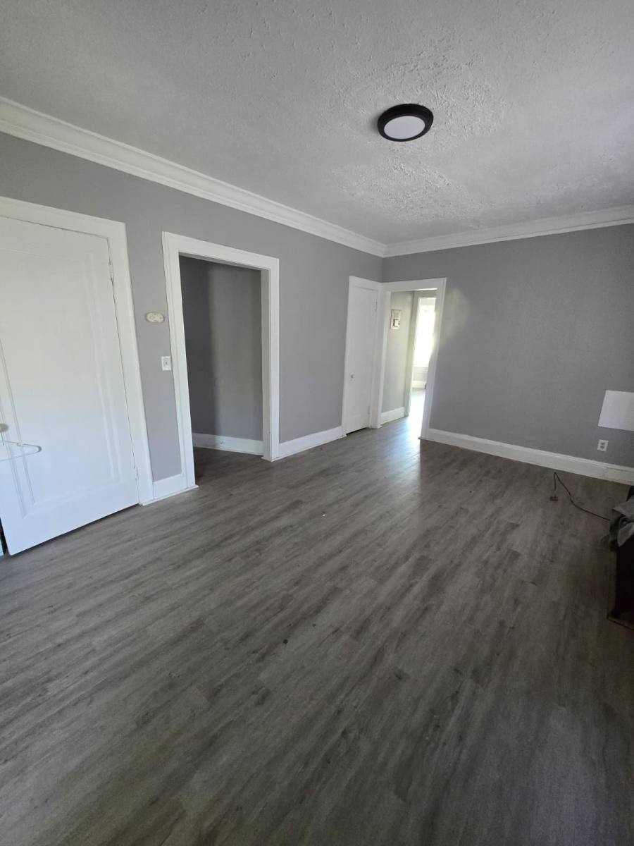 Apartment for rent at 392 E 147th St #4, Cleveland, OH 44110