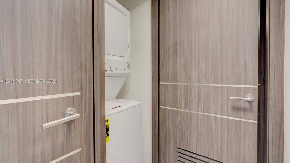 Apartment for rent at 2020 N Bayshore Dr #1905, Miami, FL 33137