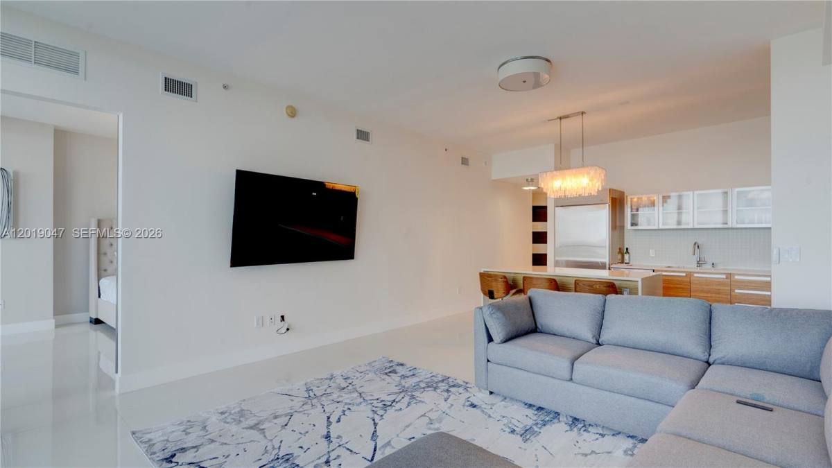 Apartment for rent at 2020 N Bayshore Dr #1905, Miami, FL 33137