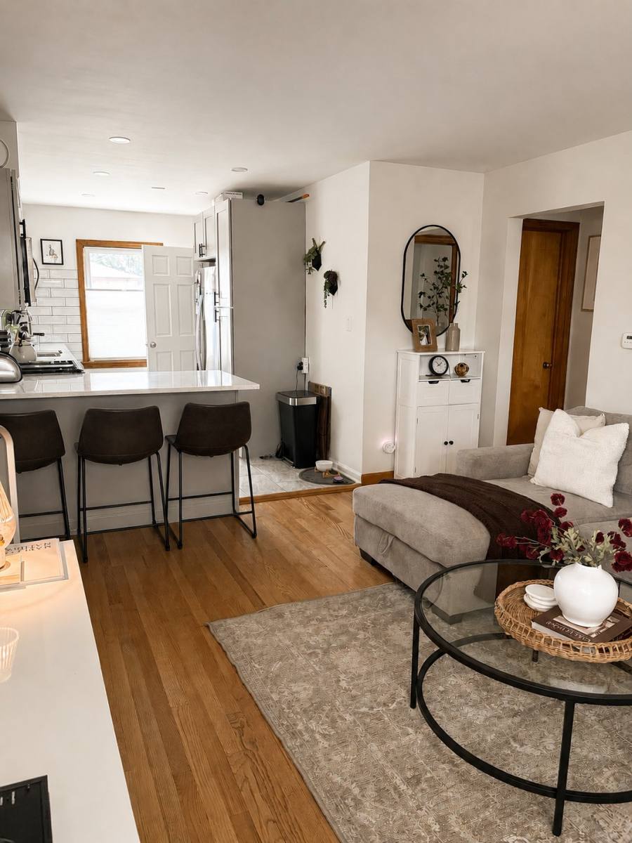 House for rent at 5347 N Mont Clare Ave, Chicago, IL 60656