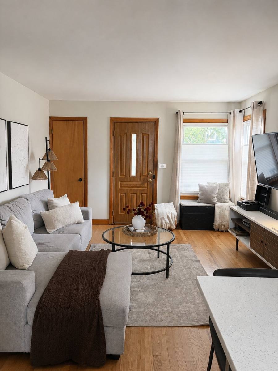 House for rent at 5347 N Mont Clare Ave, Chicago, IL 60656