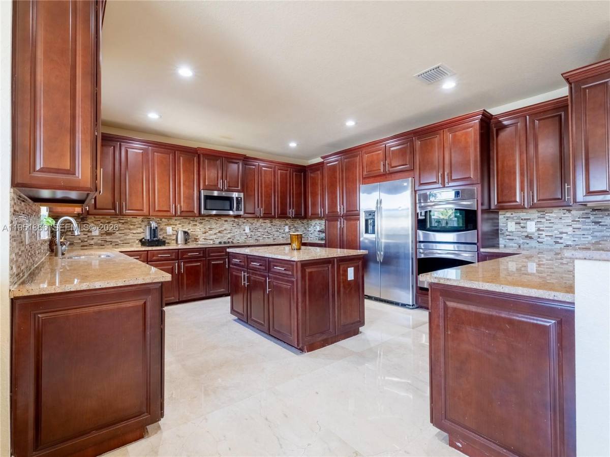 House for rent at 9895 NW 87th Ave, Miami, FL 33178
