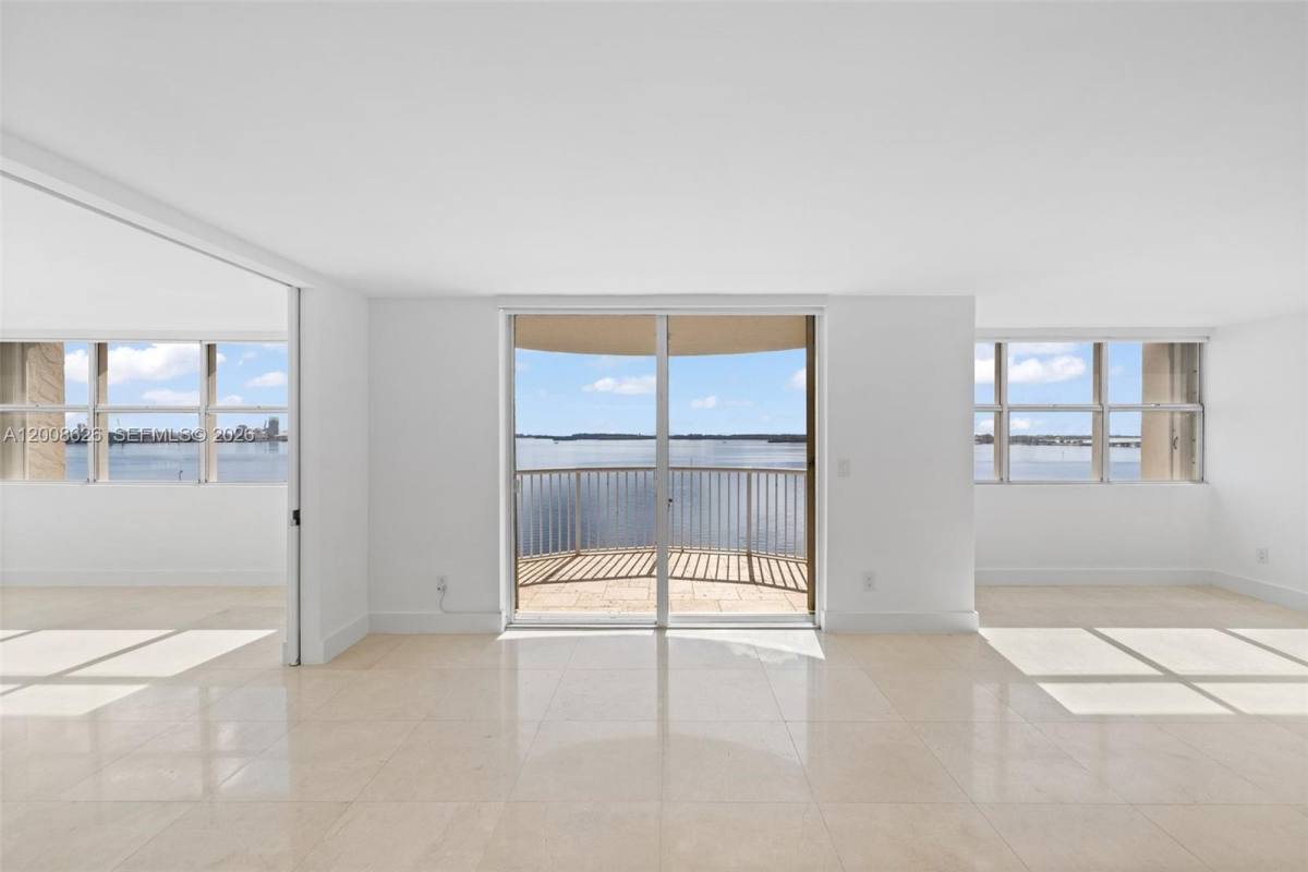 Condo for rent at 1420 Brickell Bay Dr #1001A, Miami, FL 33131