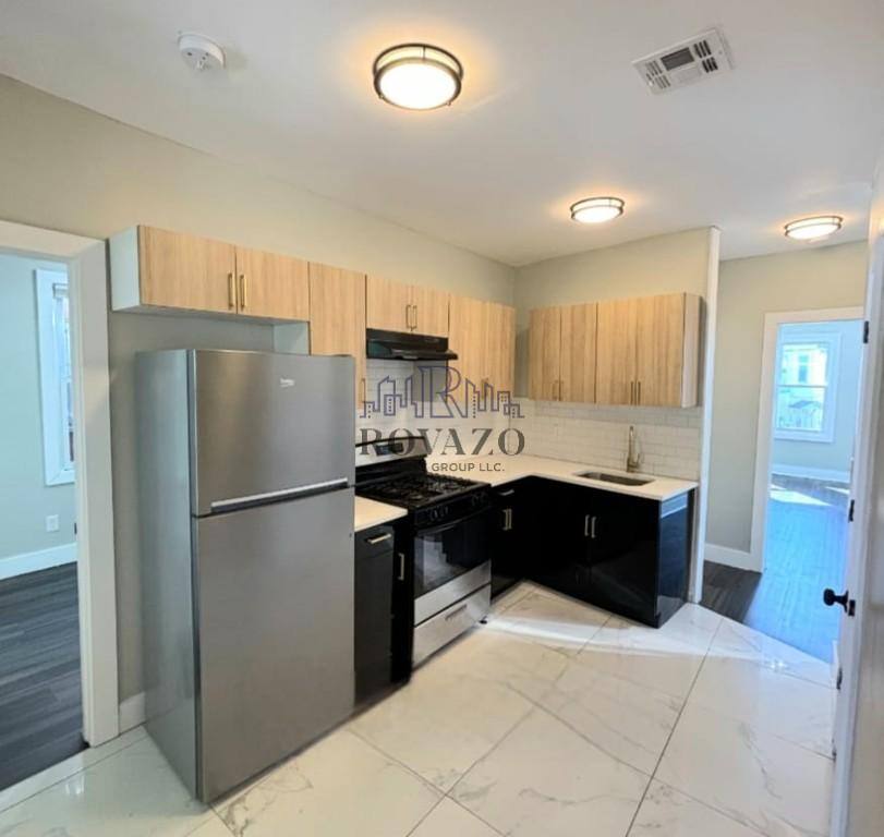 Apartment for rent at 154 Sanford St #2, East Orange, NJ 07018