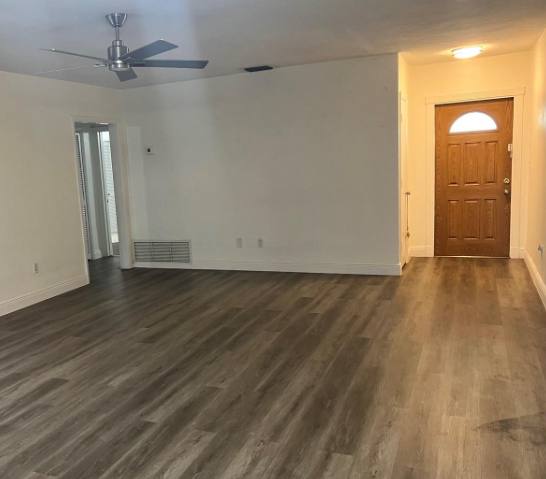 Townhouse for rent at 7411 Twin Sabal Dr, Hialeah, FL 33014