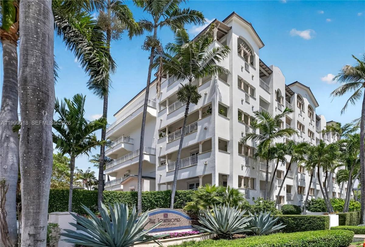 Townhouse for rent at 1413 Sunset Harbour Dr #TOWNHOUSE, Miami Beach, FL 33139
