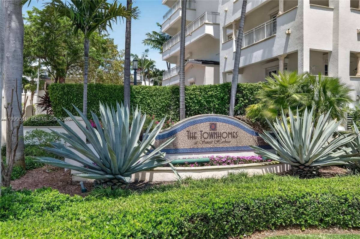Townhouse for rent at 1413 Sunset Harbour Dr #TOWNHOUSE, Miami Beach, FL 33139
