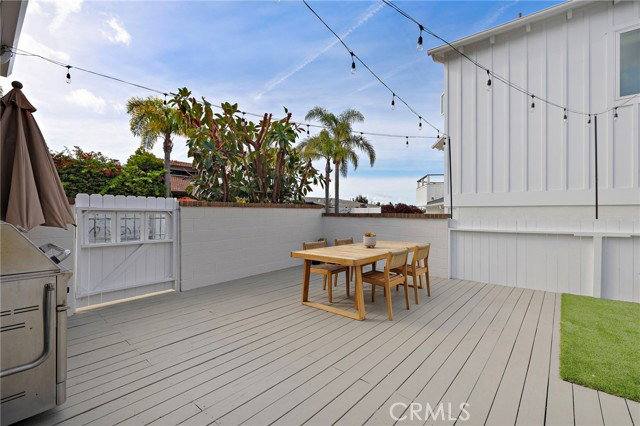 House for rent at 226 La Jolla Dr, Newport Beach, CA 92663