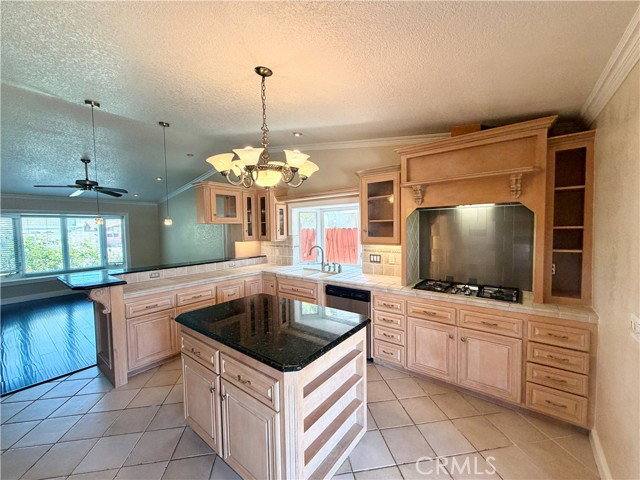House for rent at 9272 Sunridge Dr, Huntington Beach, CA 92646