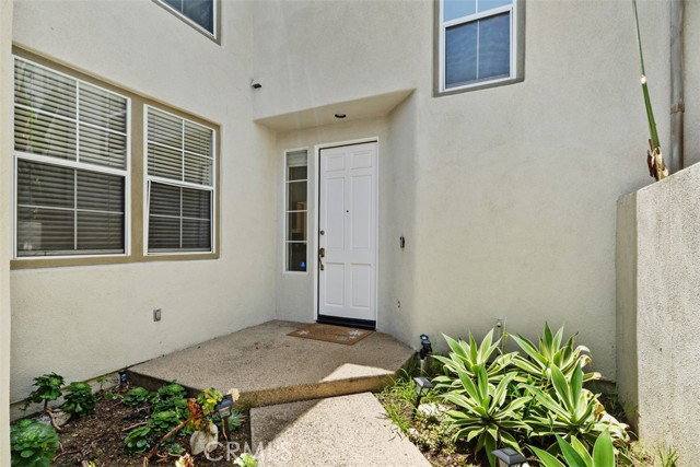 Apartment for rent at 3 Haggerston Aisle, Irvine, CA 92603