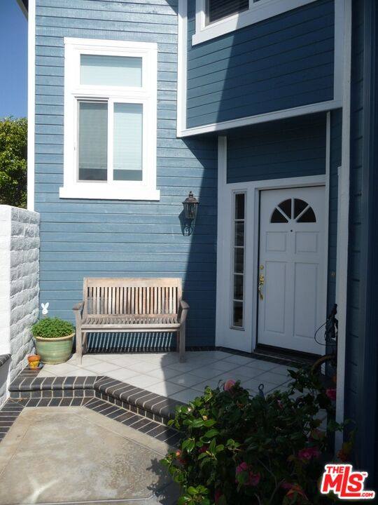 House for rent at 2730 Point Del Mar, Corona Del Mar, CA 92625