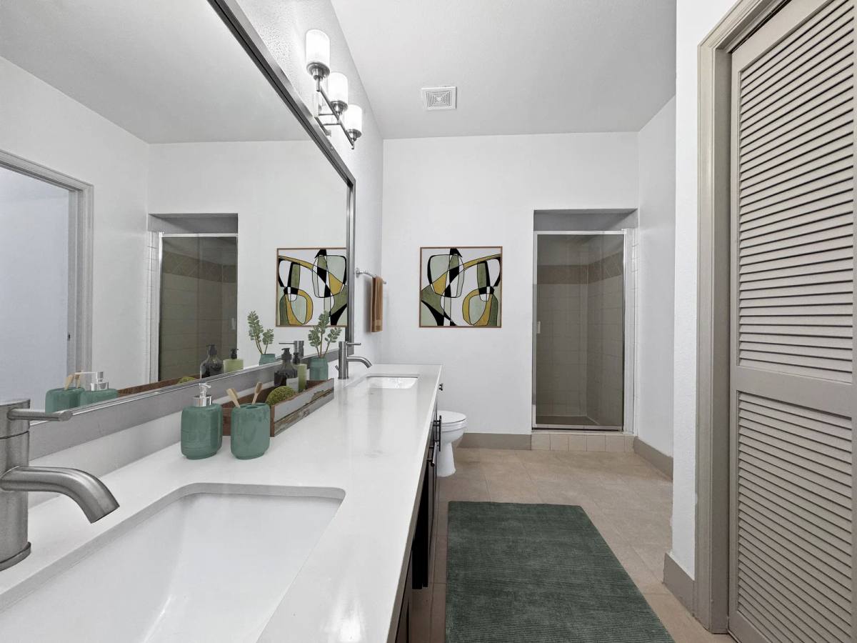 Apartment for rent at 2222 Smith St, Houston, TX 77002