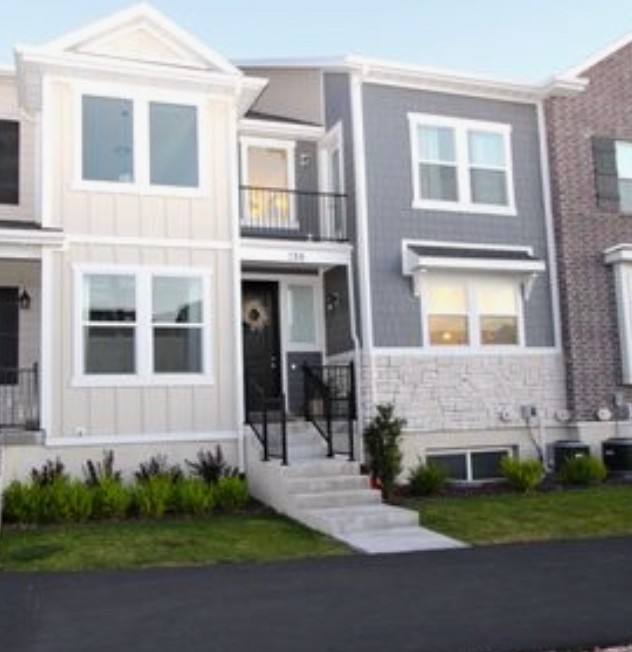 Townhouse for rent at 266 W 590 N, Vineyard, UT 84059