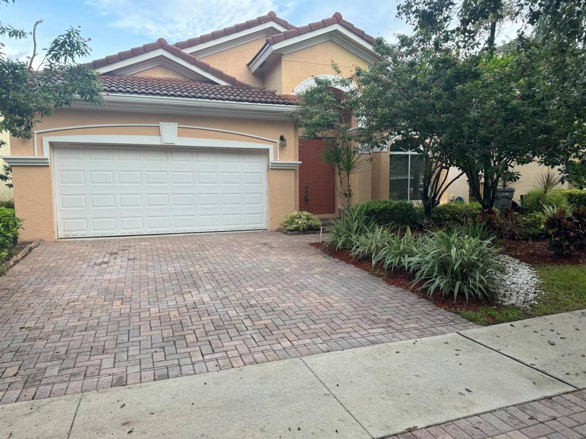 House for rent at 759 Gazetta Way, West Palm Beach, FL 33413