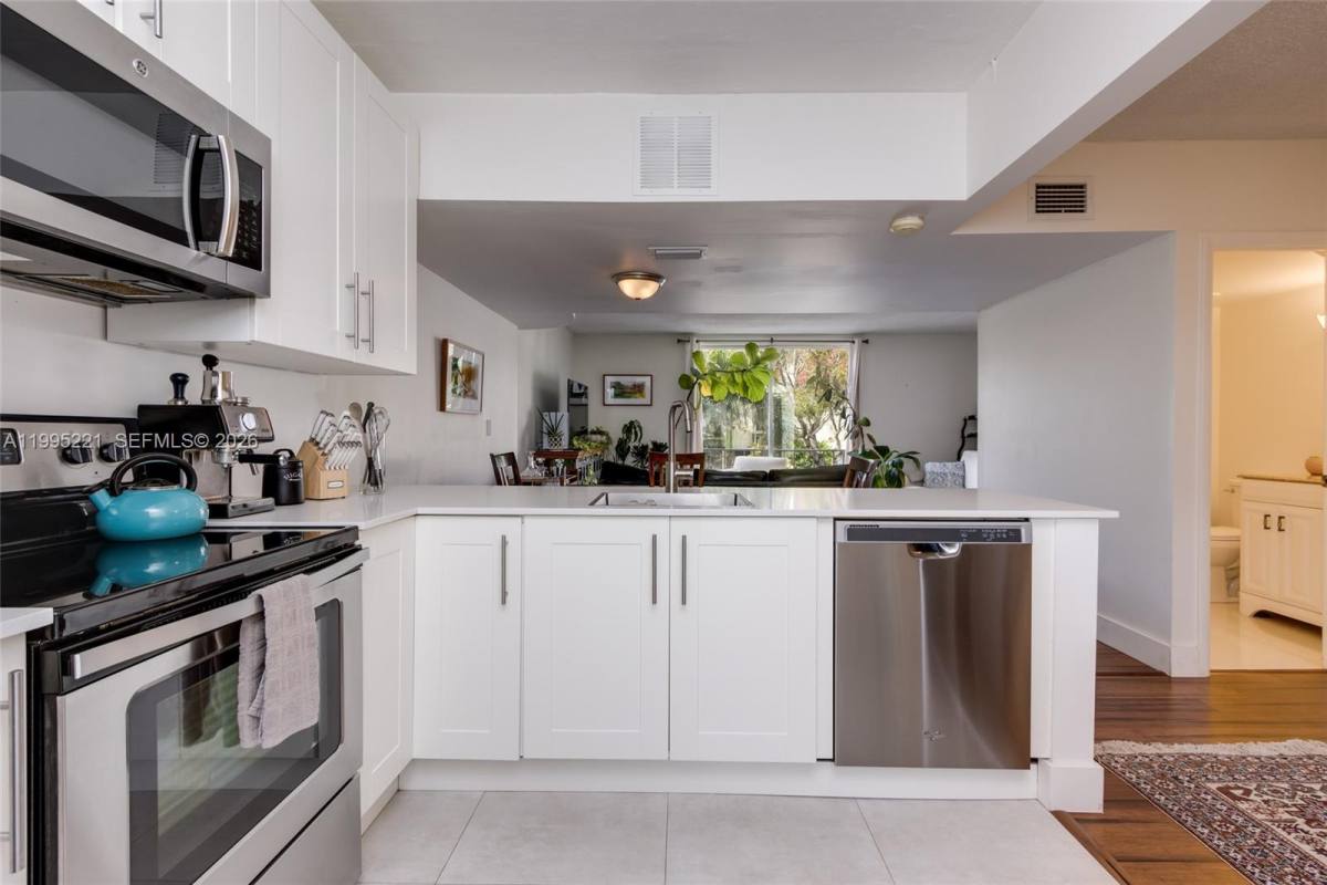Townhouse for rent at 1651 NE 115th St #28C, Miami, FL 33181