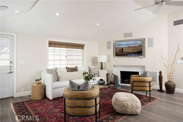 House for rent at 606 36th St, Newport Beach, CA 92663