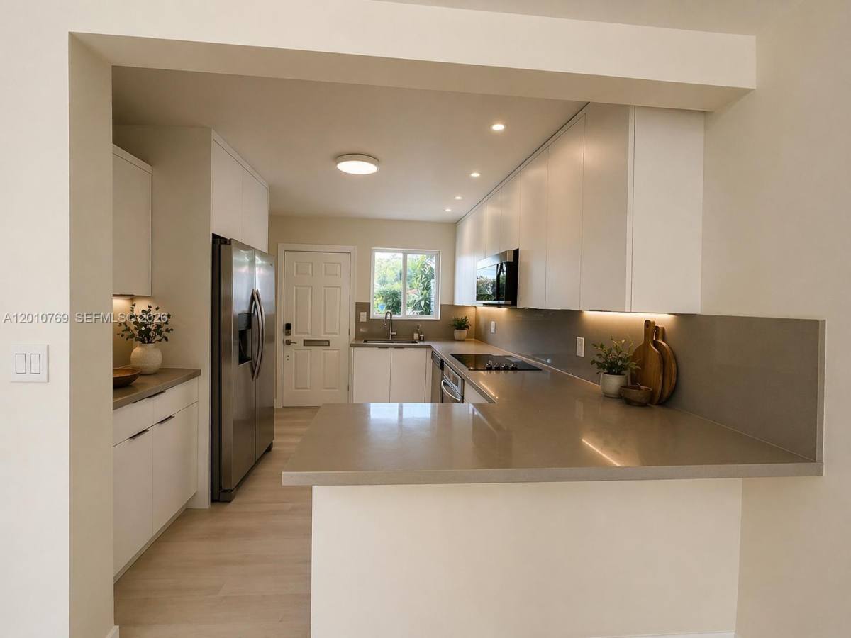 House for rent at 834 Raymond St, Miami Beach, FL 33141