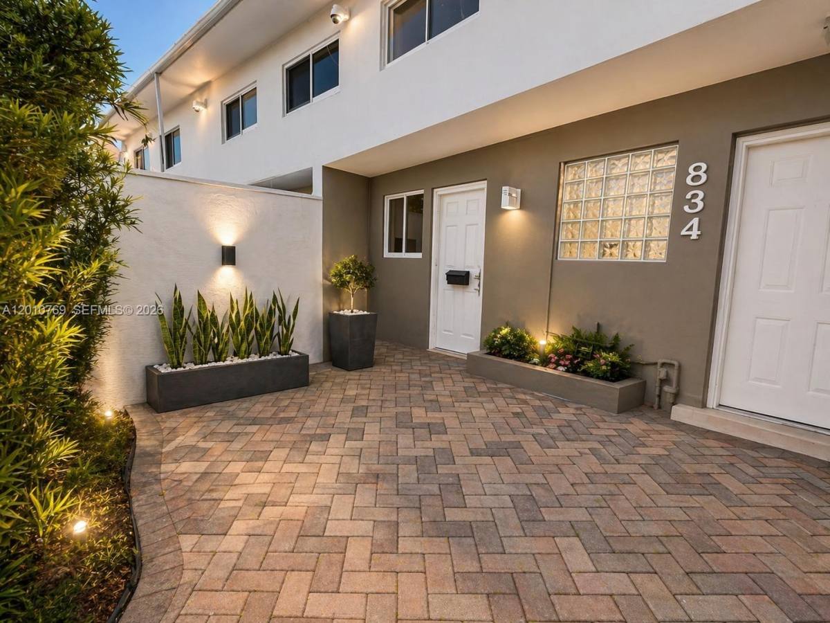 House for rent at 834 Raymond St, Miami Beach, FL 33141
