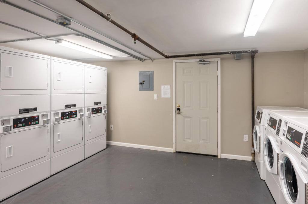 Apartment for rent at 1750 N Green St, Henderson, KY 42420