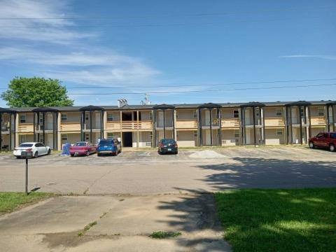 Apartment for rent at 1750 N Green St, Henderson, KY 42420