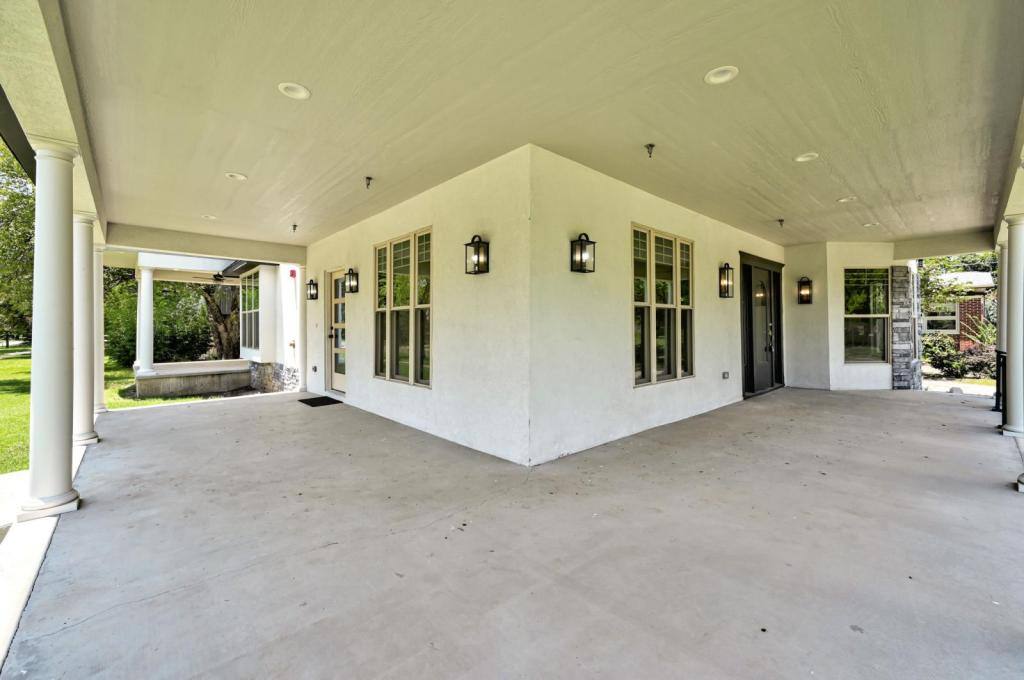 Apartment for rent at 222 S University Blvd, Norman, OK 73069