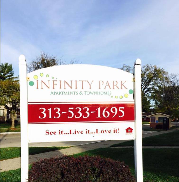Townhouse for rent at 14075 Riverview St, Detroit, MI 48223