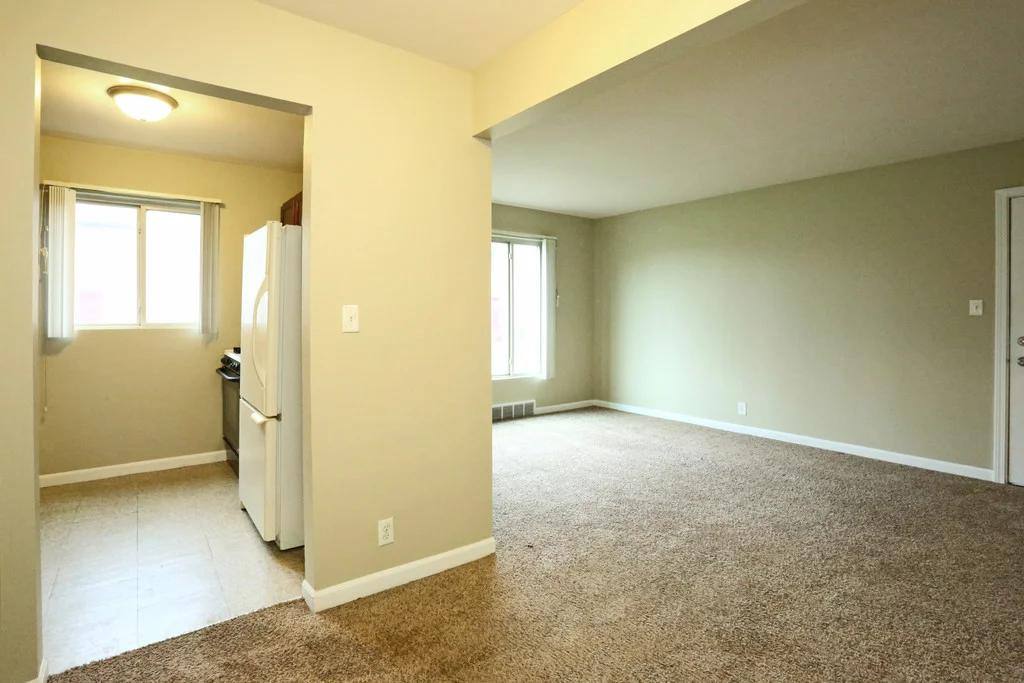 Townhouse for rent at 14075 Riverview St, Detroit, MI 48223