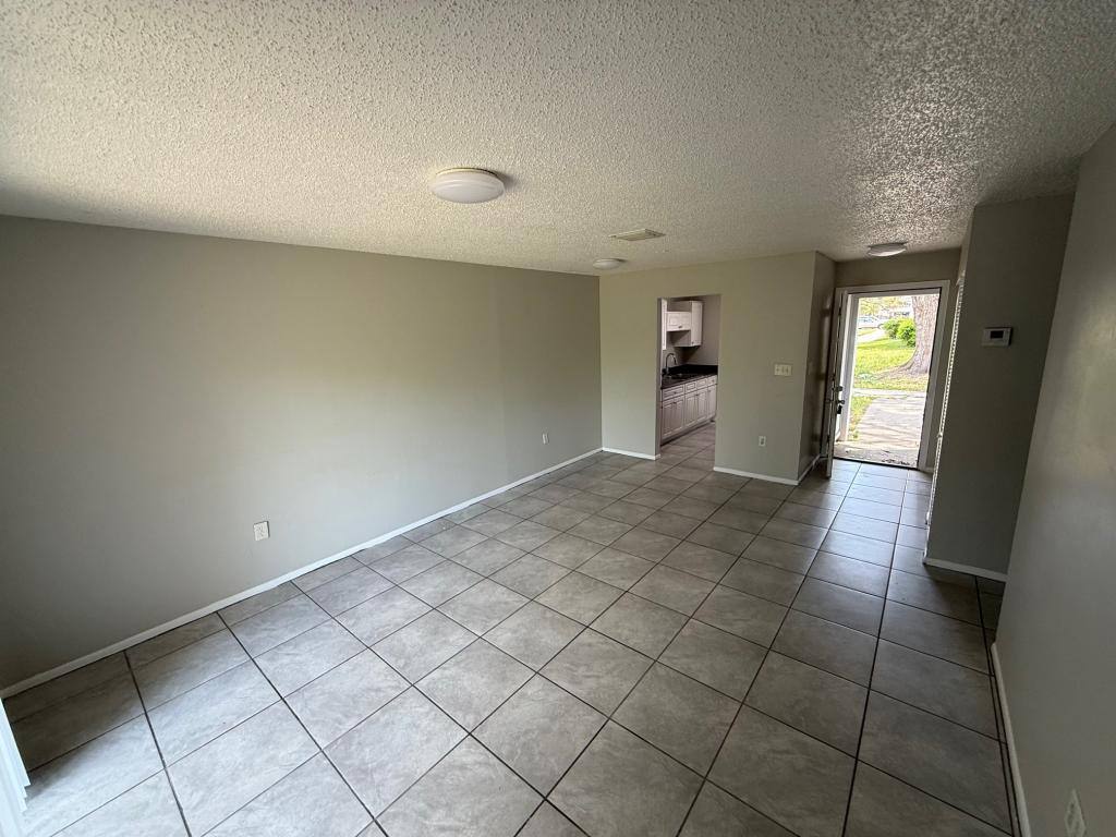 Apartment for rent at 39332 Greenmeadow Dr, Zephyrhills, FL 33542