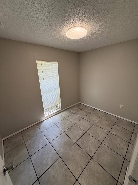 Apartment for rent at 39332 Greenmeadow Dr, Zephyrhills, FL 33542