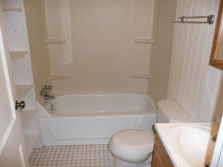Apartment for rent at 7153 Colbert, Romulus, MI 48174