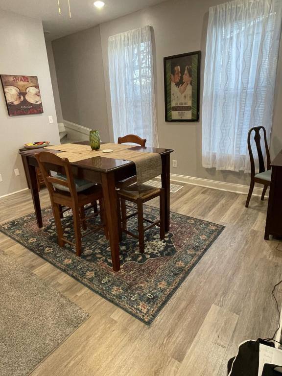 Townhouse for rent at 877 Heyl Ave, Columbus, OH 43206