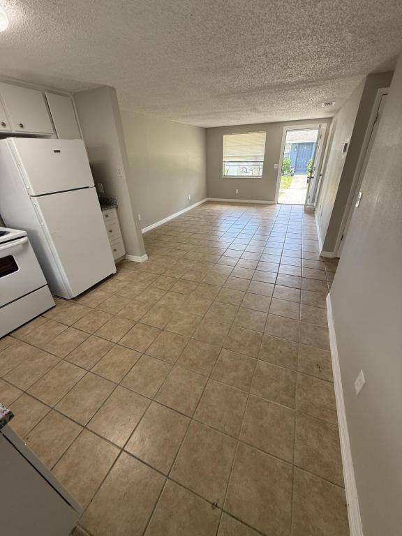 Apartment for rent at 11734 N 15th St, Tampa, FL 33612