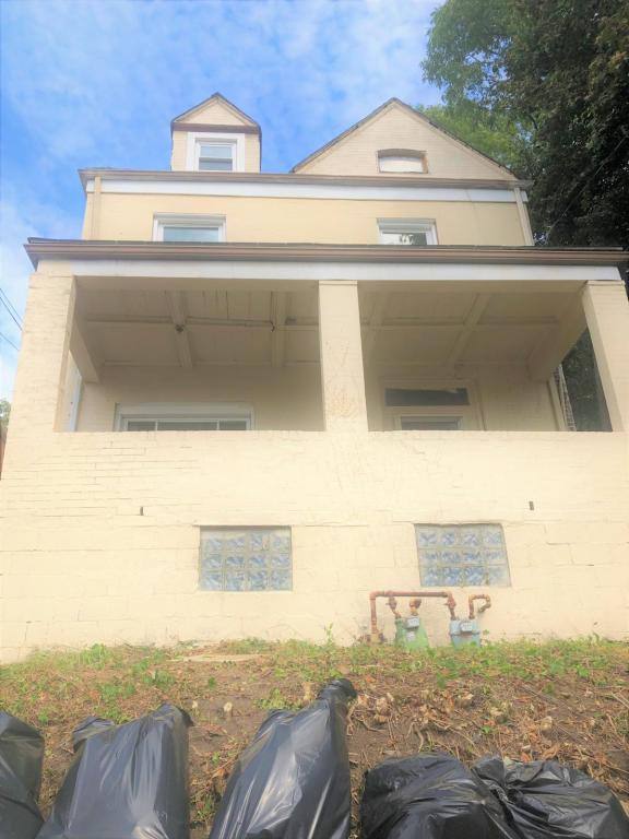 House for rent at 2319 S Braddock Ave #2, Pittsburgh, PA 15218