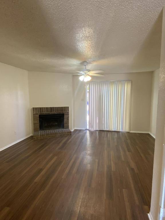 Apartment for rent at 101 S Las Vegas Trail, Fort Worth, TX 76108