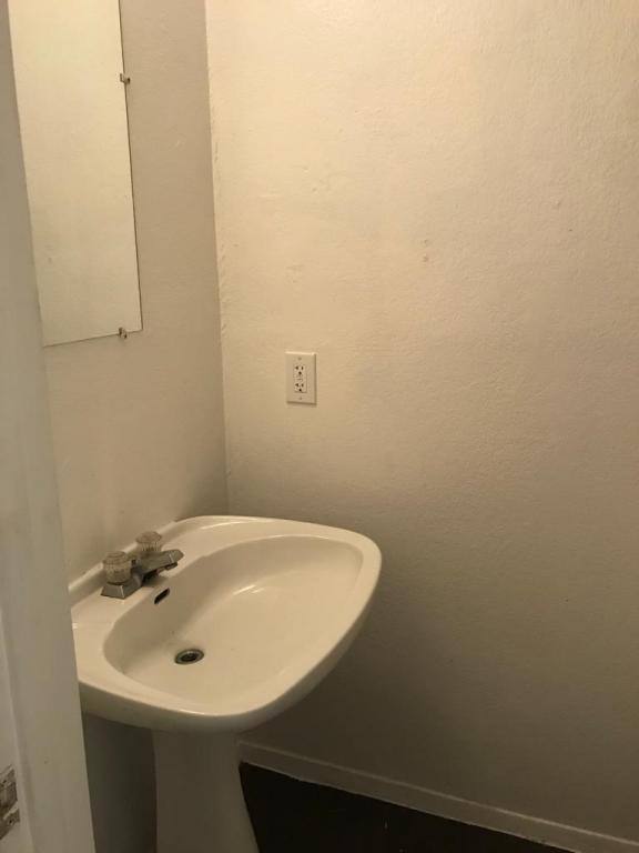 Apartment for rent at 101 S Las Vegas Trail, Fort Worth, TX 76108