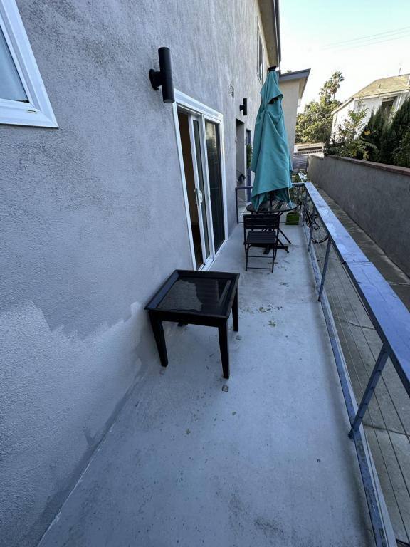 Apartment for rent at 1850 11th St #1, Santa Monica, CA 90404