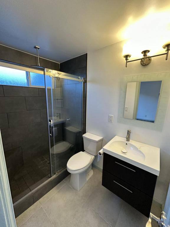 Apartment for rent at 1850 11th St #1, Santa Monica, CA 90404