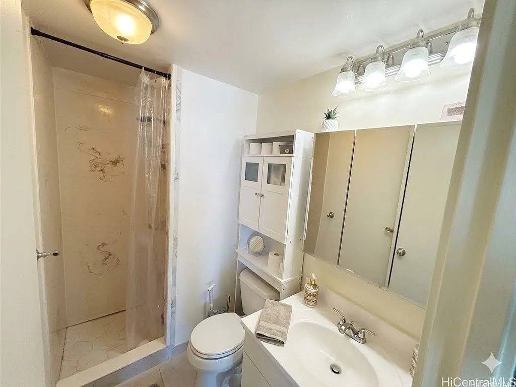 Apartment for rent at 225 Queen St #14A, Pearl City, HI 96782