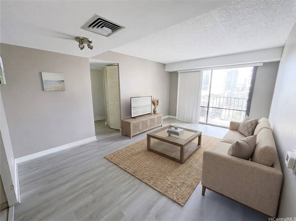 Apartment for rent at 225 Queen St #14A, Pearl City, HI 96782