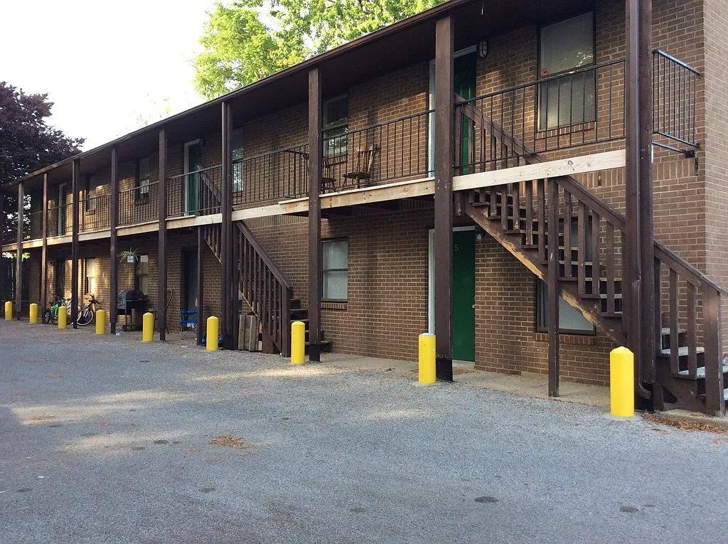Apartment for rent at 2608 Veach Rd #8, Owensboro, KY 42303