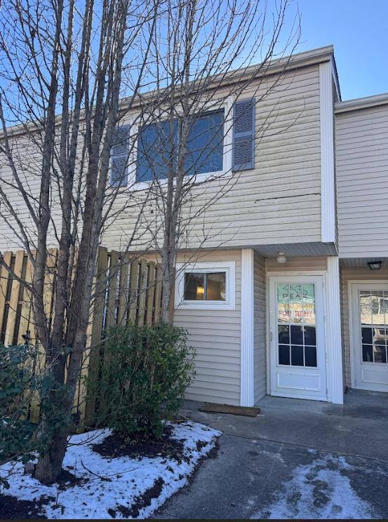 Condo for rent at 220 Elizabeth St #E8, Chapel Hill, NC 27514
