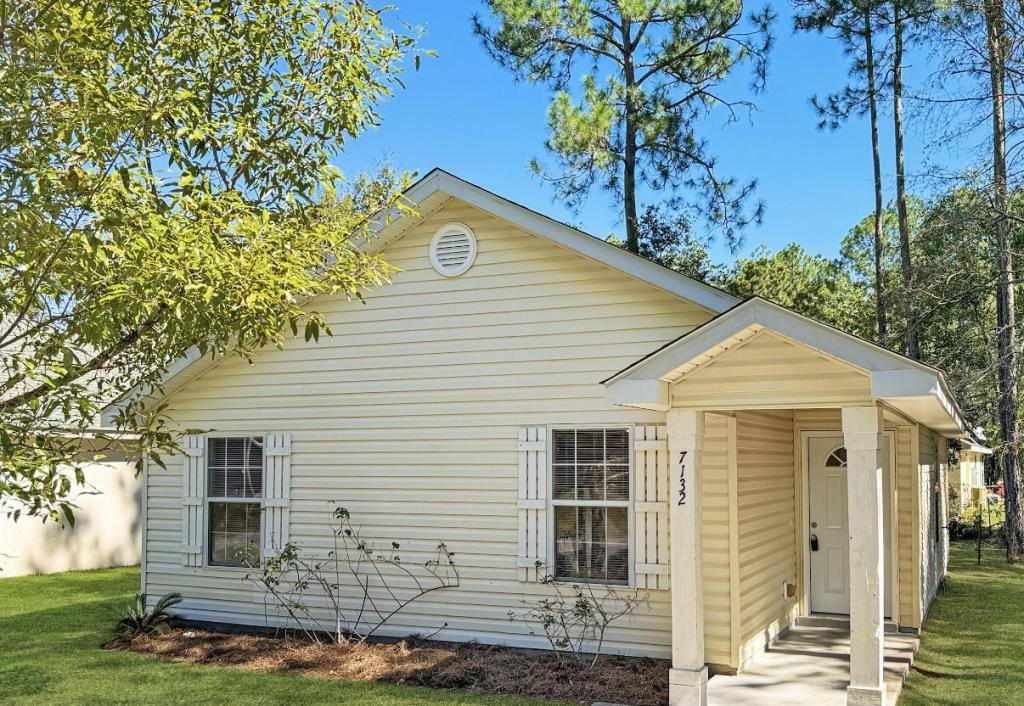 House for rent at 7132 Sunflower St, Bay Saint Louis, MS 39520