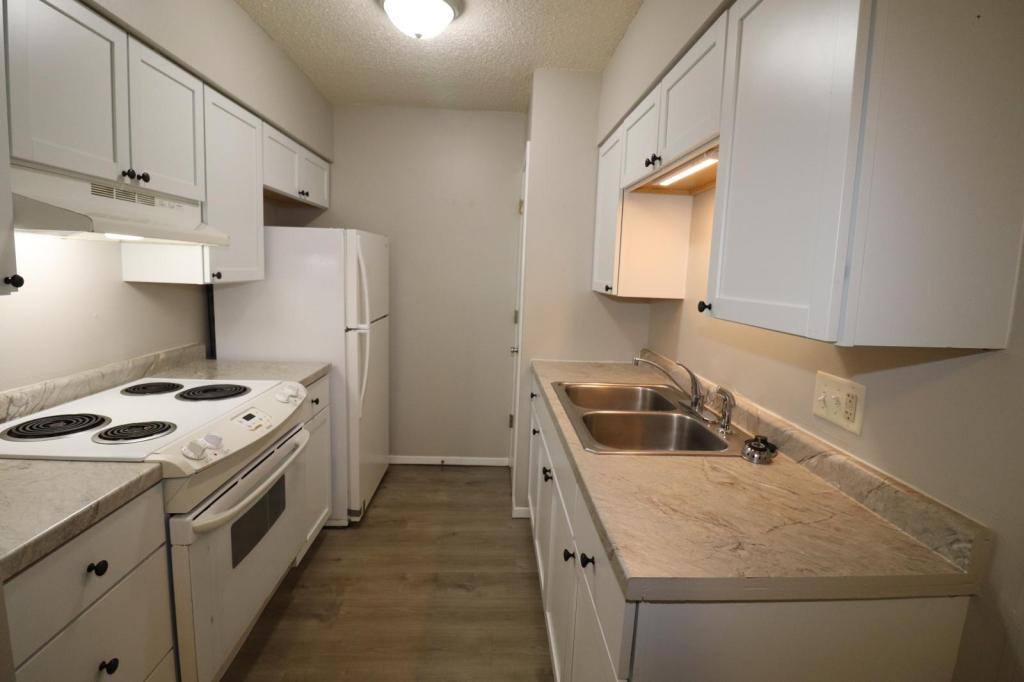 Apartment for rent at 23053 Main St #12, Reeds Spring, MO 65737