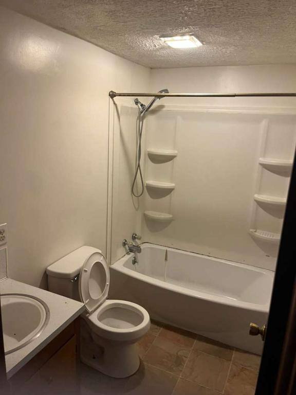 House for rent at 510 Ellen Dr #B, Carmi, IL 62821