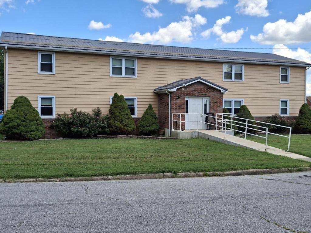 House for rent at 510 Ellen Dr #B, Carmi, IL 62821