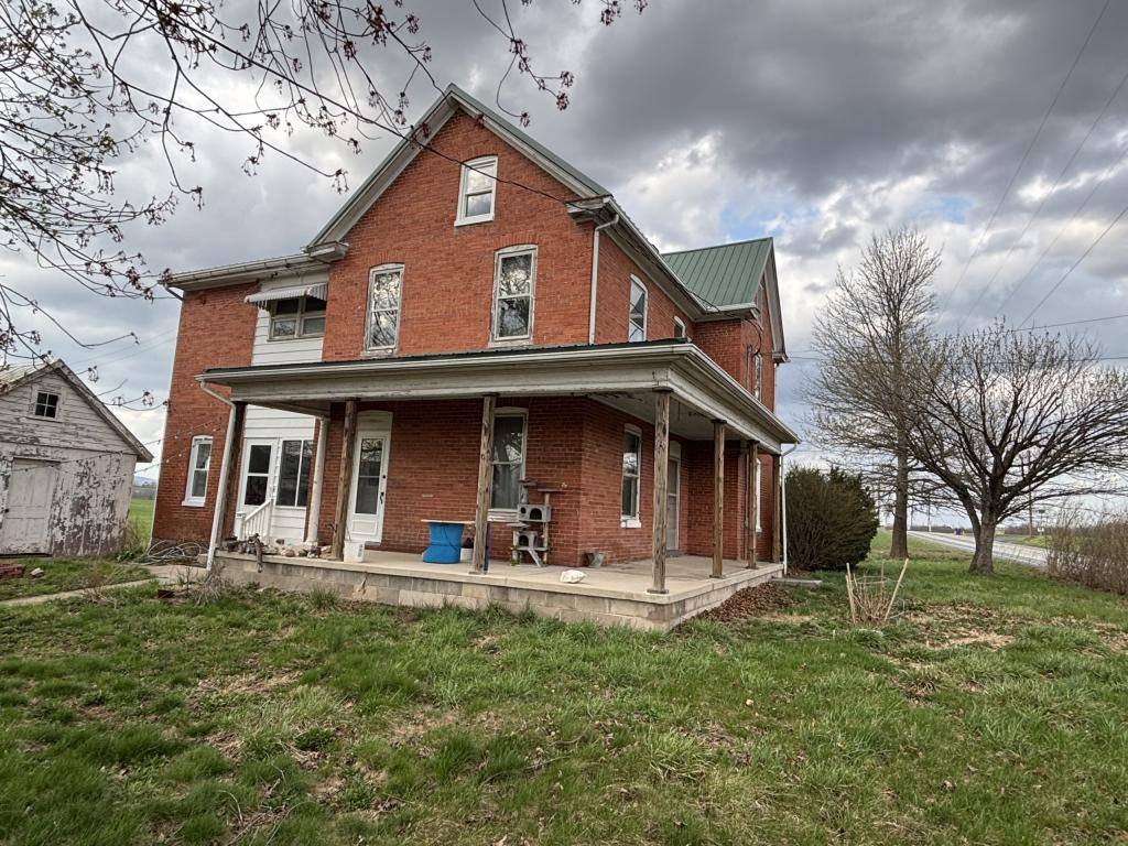 House for rent at 1650 Old Harrisburg Rd, Gettysburg, PA 17325