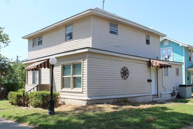 Townhouse for rent at 1107 W 2nd St, Tulsa, OK 74127