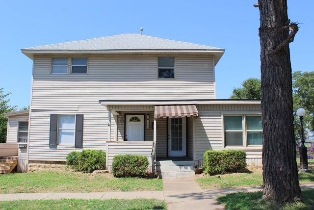 Townhouse for rent at 1107 W 2nd St, Tulsa, OK 74127
